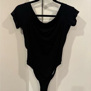 lulus black off the shoulder backless bodysuit, size M, never worn.